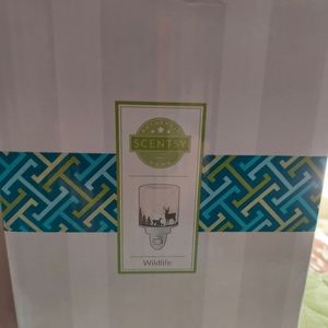 Night light scentsy warmer